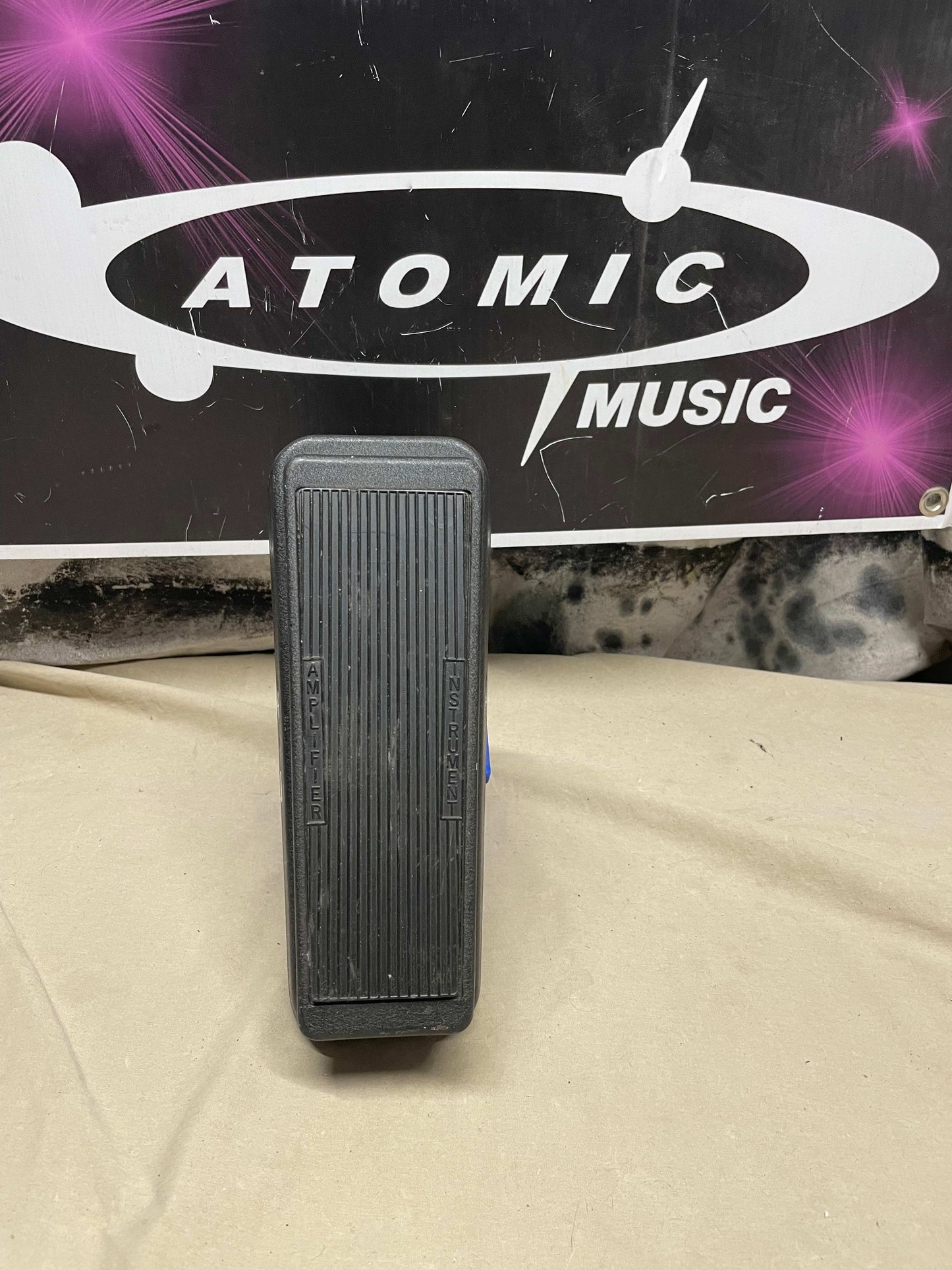 Dunlop JH-1 Jimi Hendrix Signature Model Wah Wah Pedal - missing battery cover