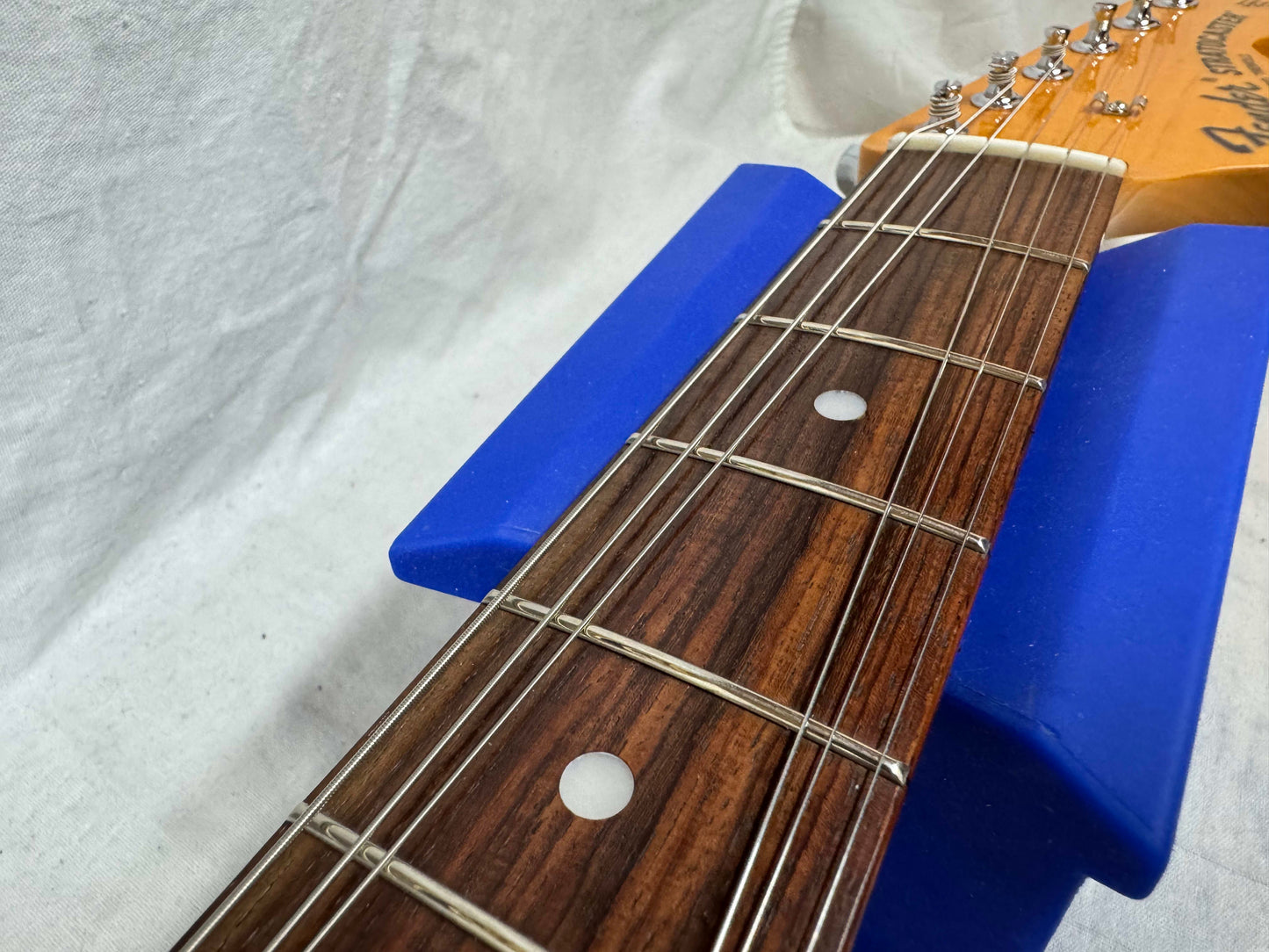 Fender Traditional '60s Stratocaster Guitar - MIJ Made In Japan 2023 - Lake Placid Blue / Rosewood fingerboard