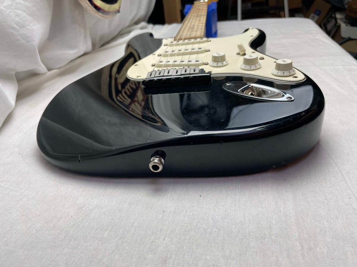 Fender American Standard Stratocaster Guitar 1993 - Black / Maple neck