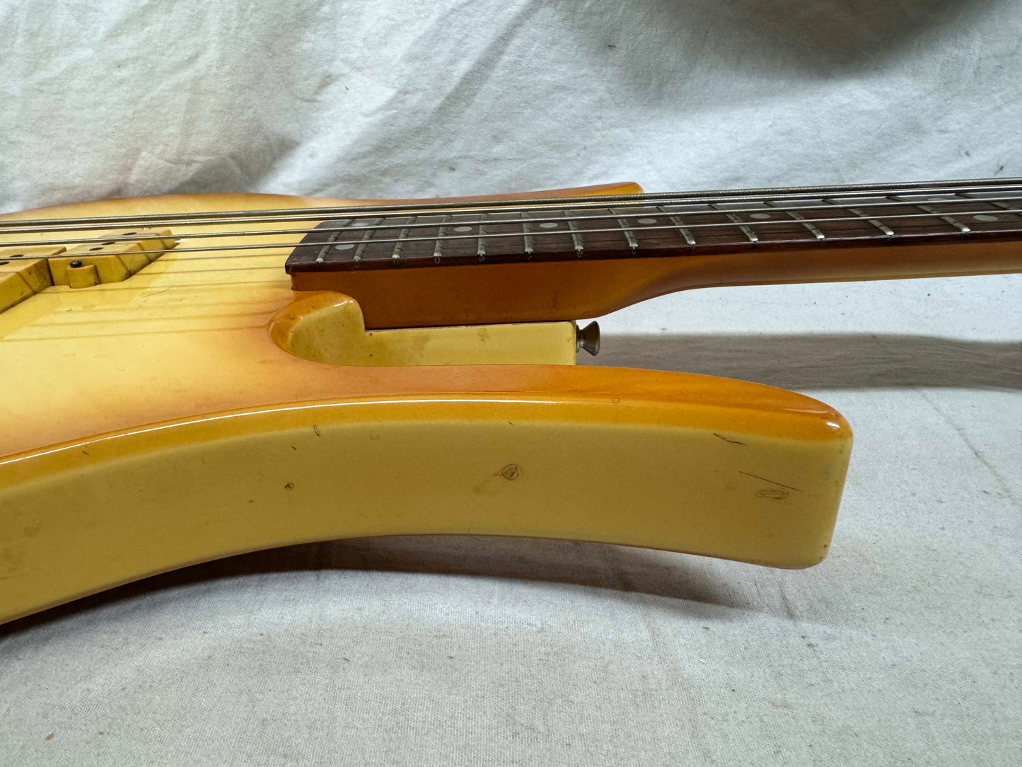Hondo II Professional Longhorn 4-string Bass with Case Vintage