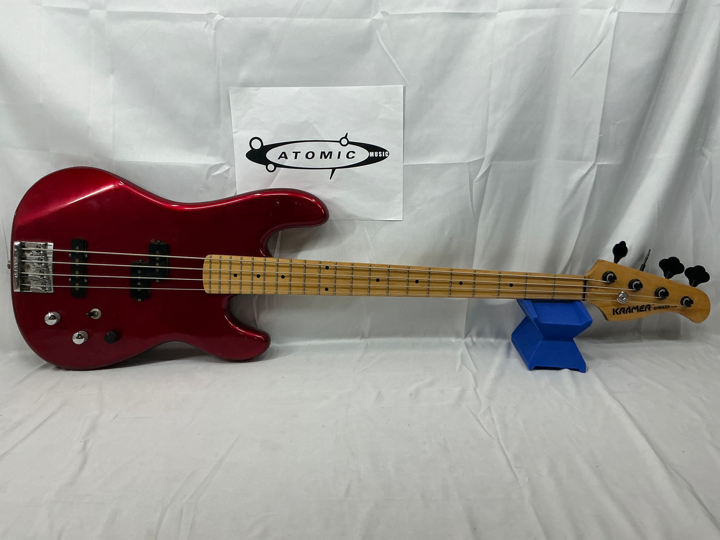 Kramer Striker 700ST Bass Guitar - Red MISSING NECK STRAP STUD
