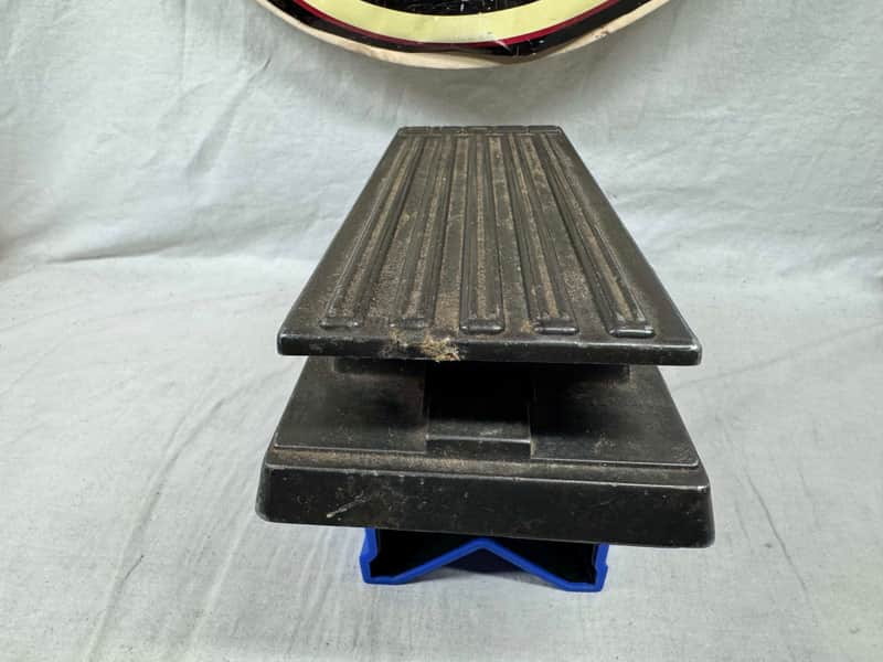 Boss FW-3 Foot Wah Pedal - Image 4