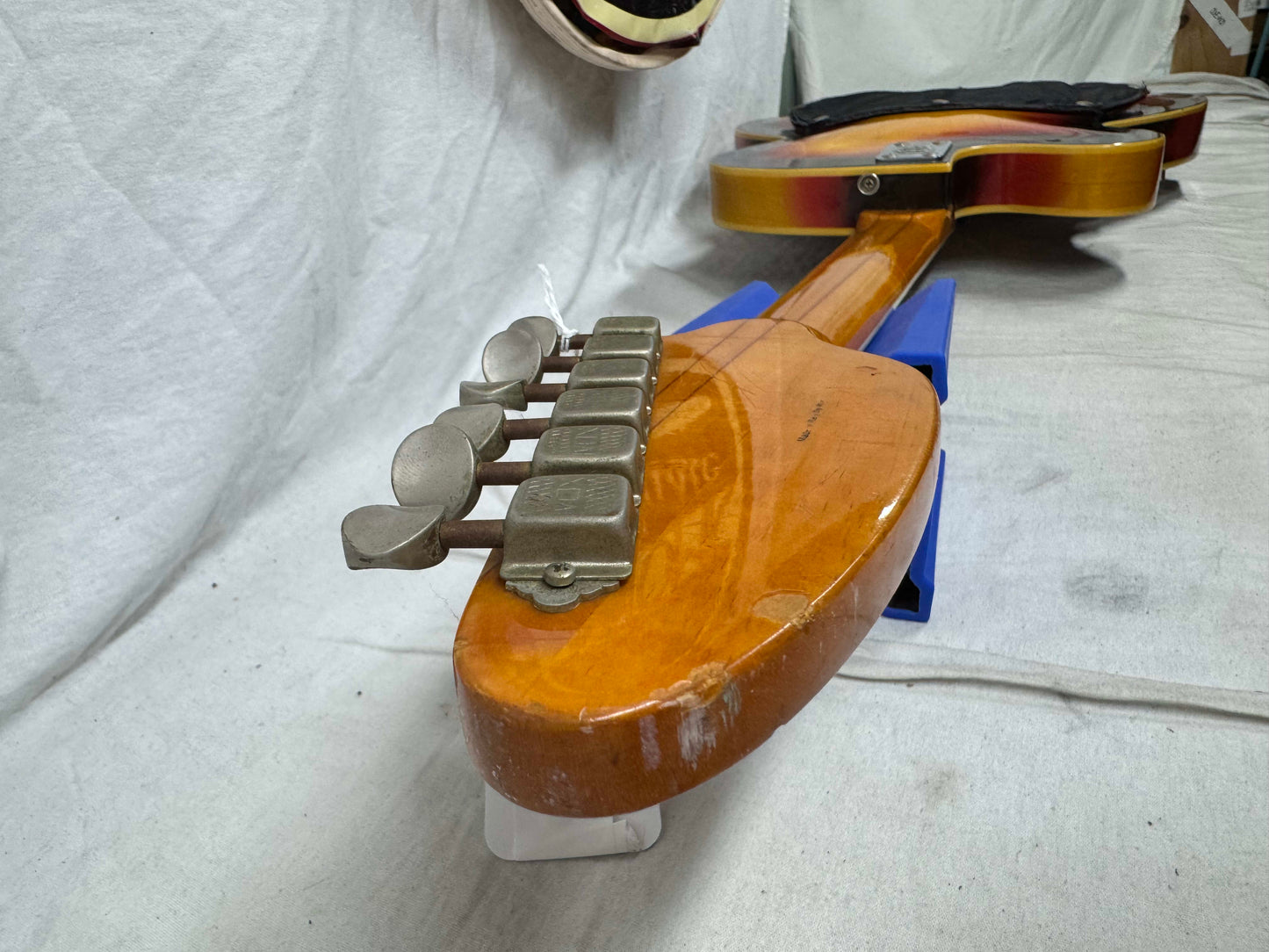 Vox V265 Bossman Semi-Hollow Body Guitar - *NO* Effects - functions as standard guitar only - Sunburst