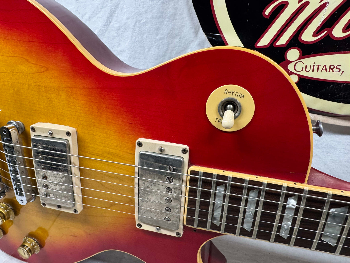 Gibson Les Paul Standard Guitar with Case 1978 - Cherry Sunburst