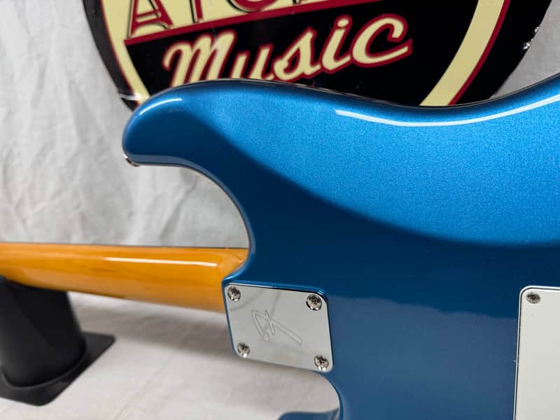 Fender Traditional '60s Stratocaster Guitar - MIJ Made In Japan - Image 13