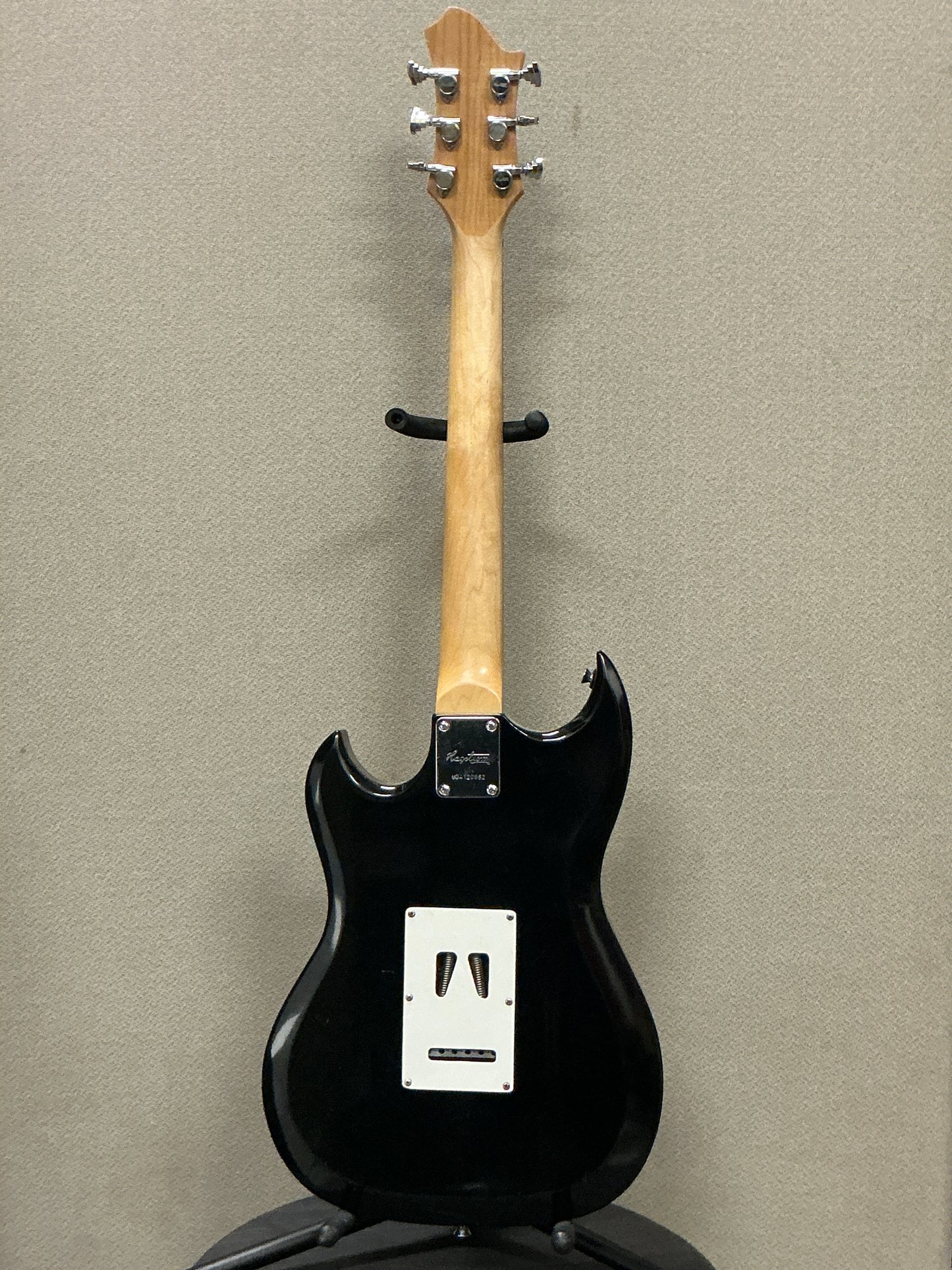 Hagstrom F300 Guitar