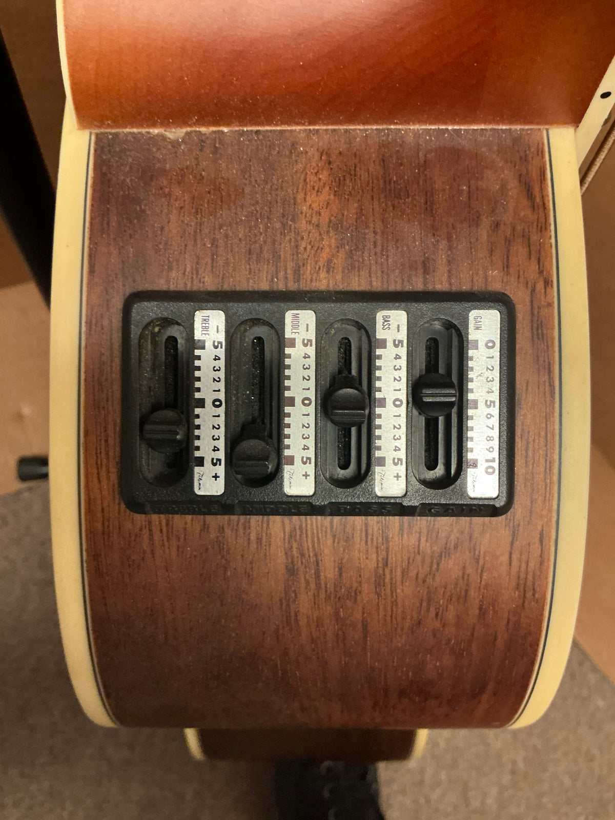 Jasmine ESI00C-4 Acoustic Bass Guitar