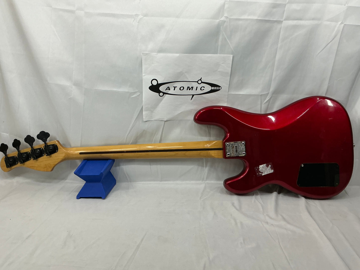 Kramer Striker 700ST Bass Guitar - Red MISSING NECK STRAP STUD