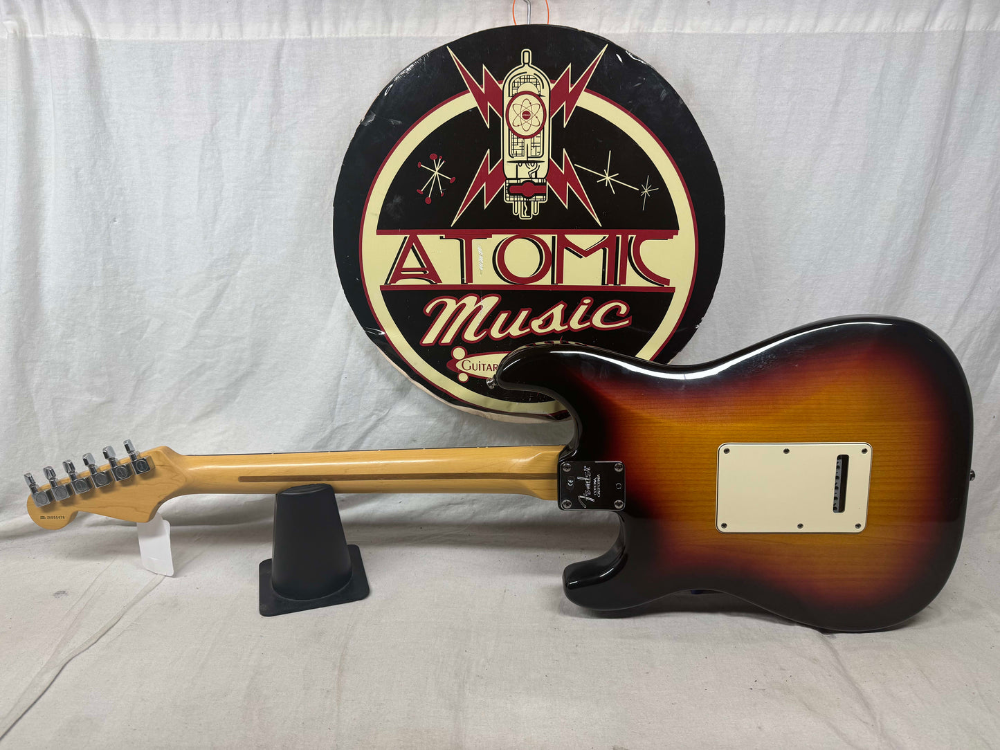 Fender American Stratocaster Guitar with Case 2000 - 3-Color Sunburst / Rosewood fingerboard