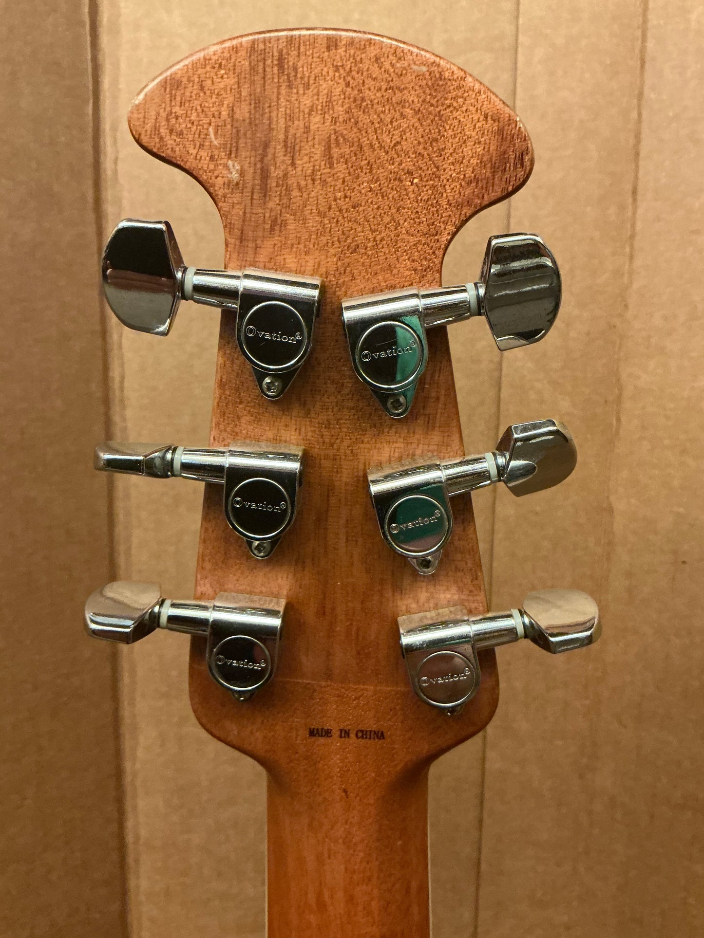 Ovation Celebrity GC 057M Acoustic Guitar
