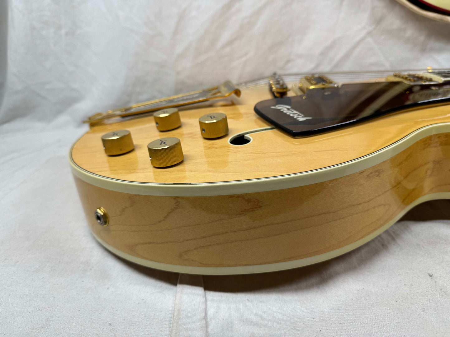 Gretsch Country Club Model 7576 Singlecut Hollowbody Guitar with Case 1979