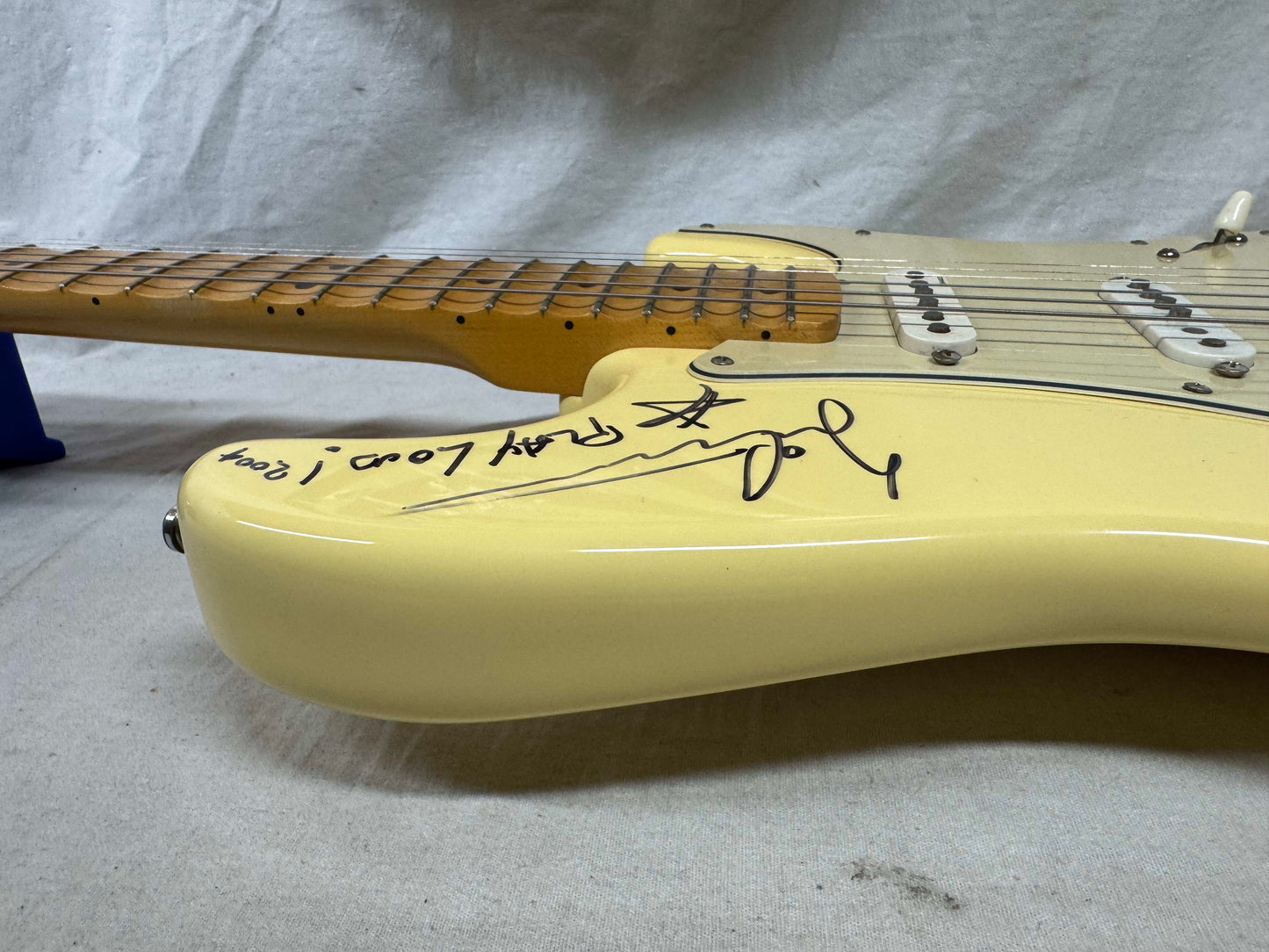 Fender Yngwie Malmsteen Signature Stratocaster Guitar with Case - signed! 1992 - Vintage White / Maple neck